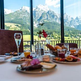 Tables in the Riederalm with mountain views